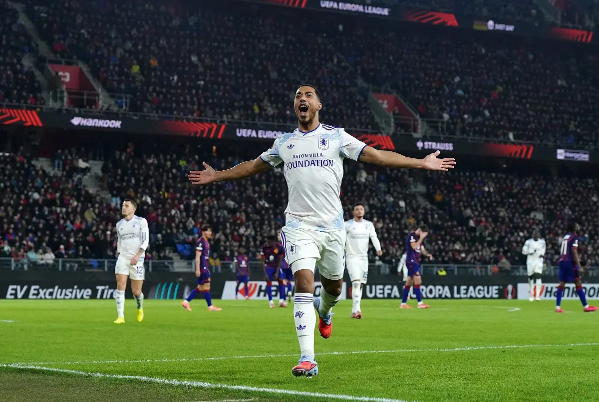 Aston Villa sigue de racha: le ganó al Basilea y lidera en la fase liga de la Europa League