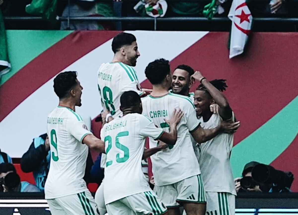Argelia venció a Sudán con doblete de Riyad Mahrez