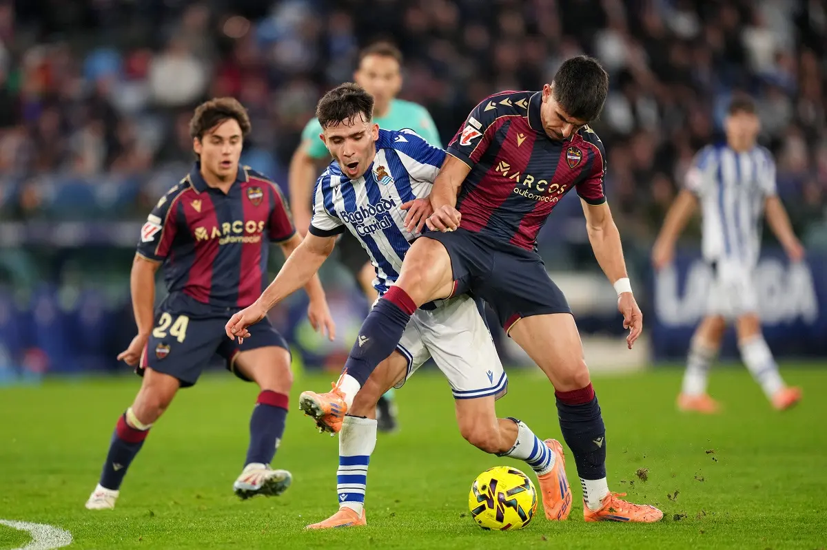Levante rescató un punto en la última y le arruinó la fiesta a la Real Sociedad