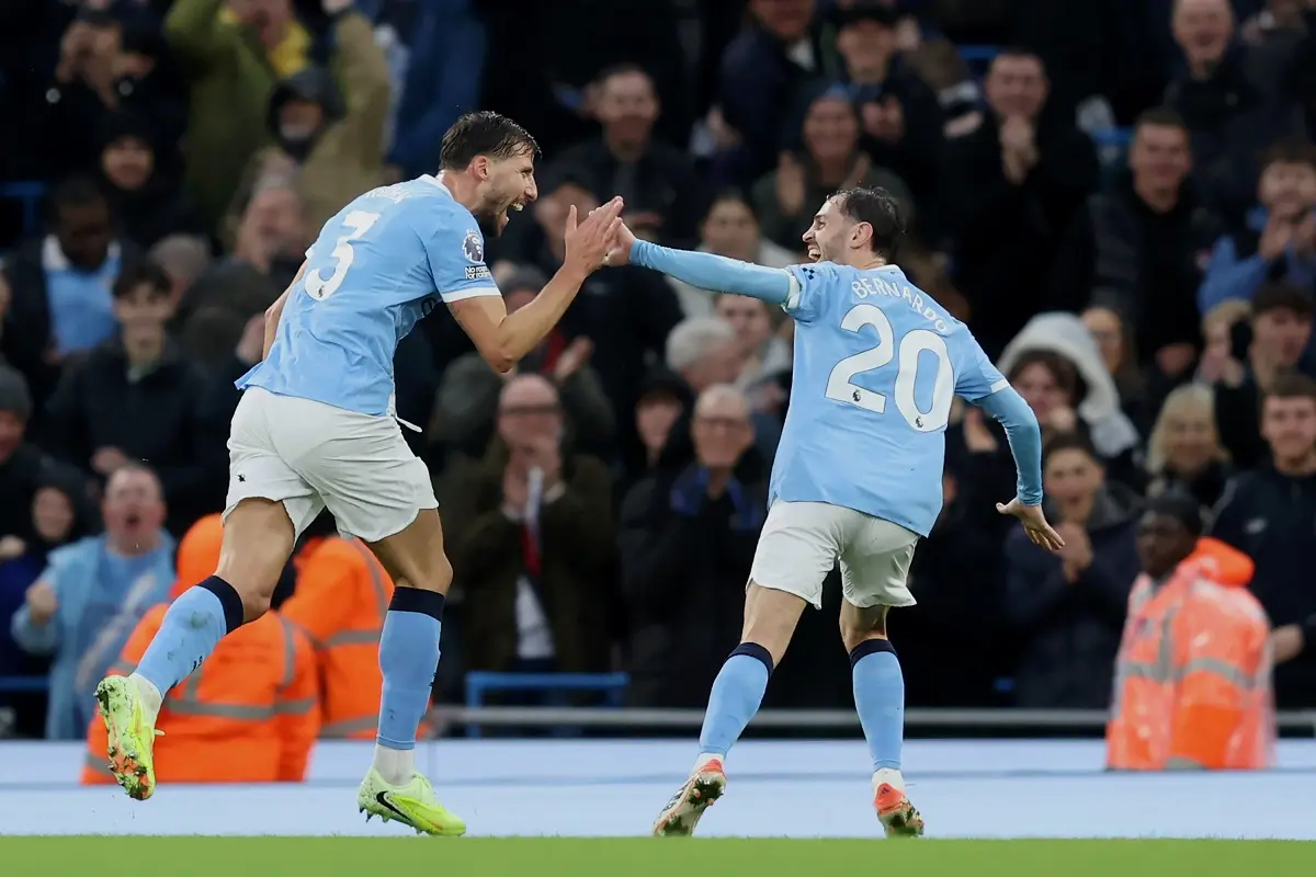 Manchester City goleó al Sunderland y aprovechó la caída del Arsenal en la Premier League
