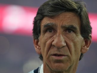 La continuidad del DT avanza a paso firme en la Academia. Racing le ofreció a Gustavo Costas la renovación hasta 2028