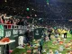 Los hinchas del Betis regalaron la tradicional lluvia de peluches en vísperas de la Navidad