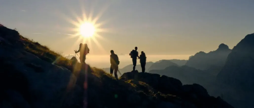 Viajar para sentir de nuevo: emociones, juego y cambio interior