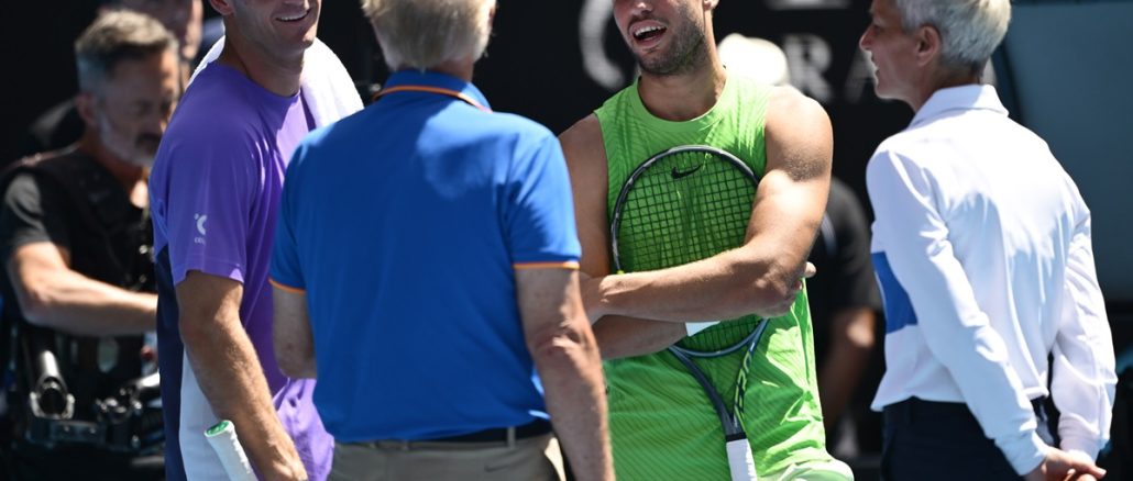 Partido demorado entre Tommy Paul y Carlos Alcaraz en el Australian Open Una mujer sufrió un golpe de calor en la platea del Gran Slam. Alcaraz y Paul, interrumpido por una espectadora descompensada