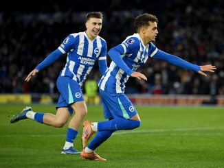 Brighton derrotó al Burnley para quedar a tiro de puestos de Copa