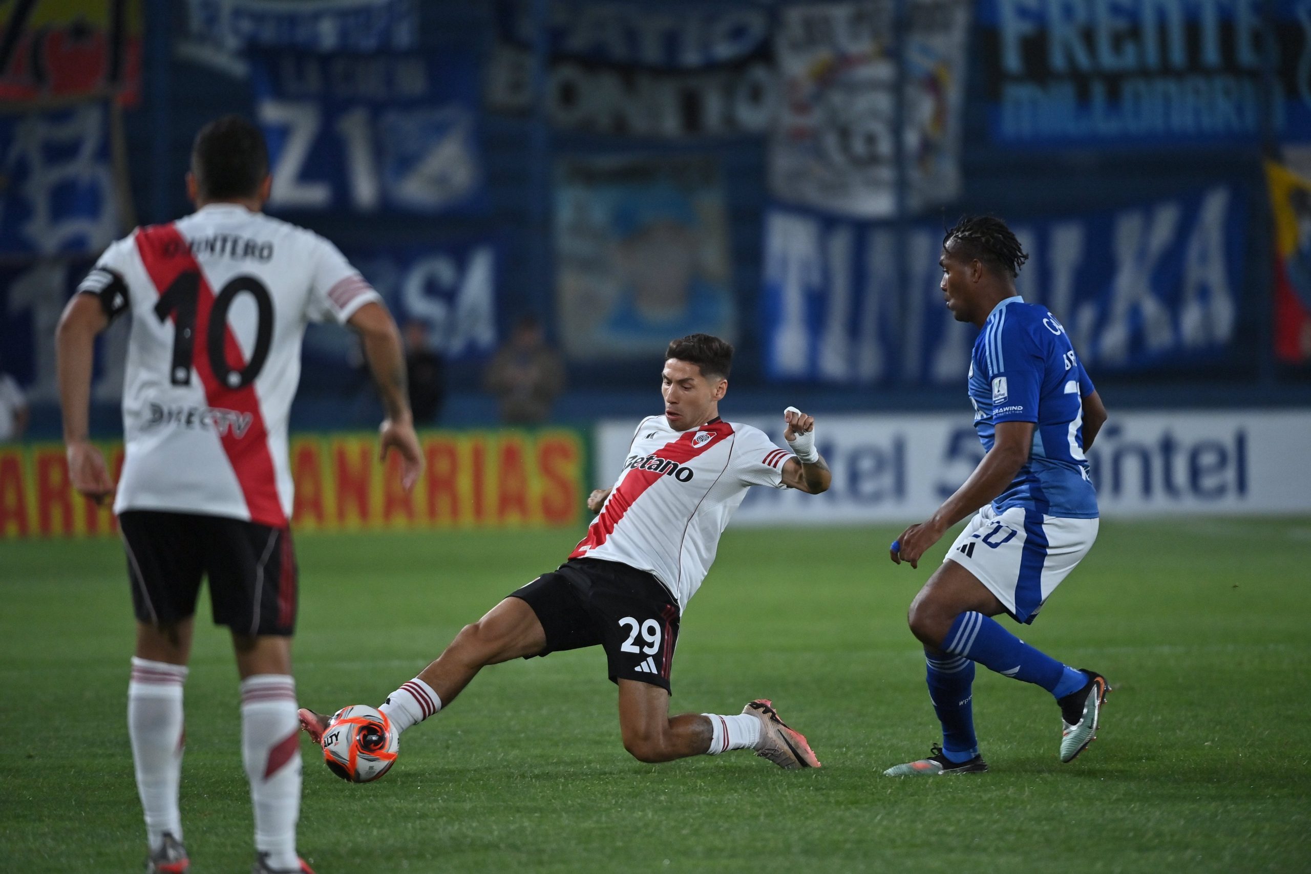 River abrió el verano con triunfo ante Millonarios en el Gran Parque Central