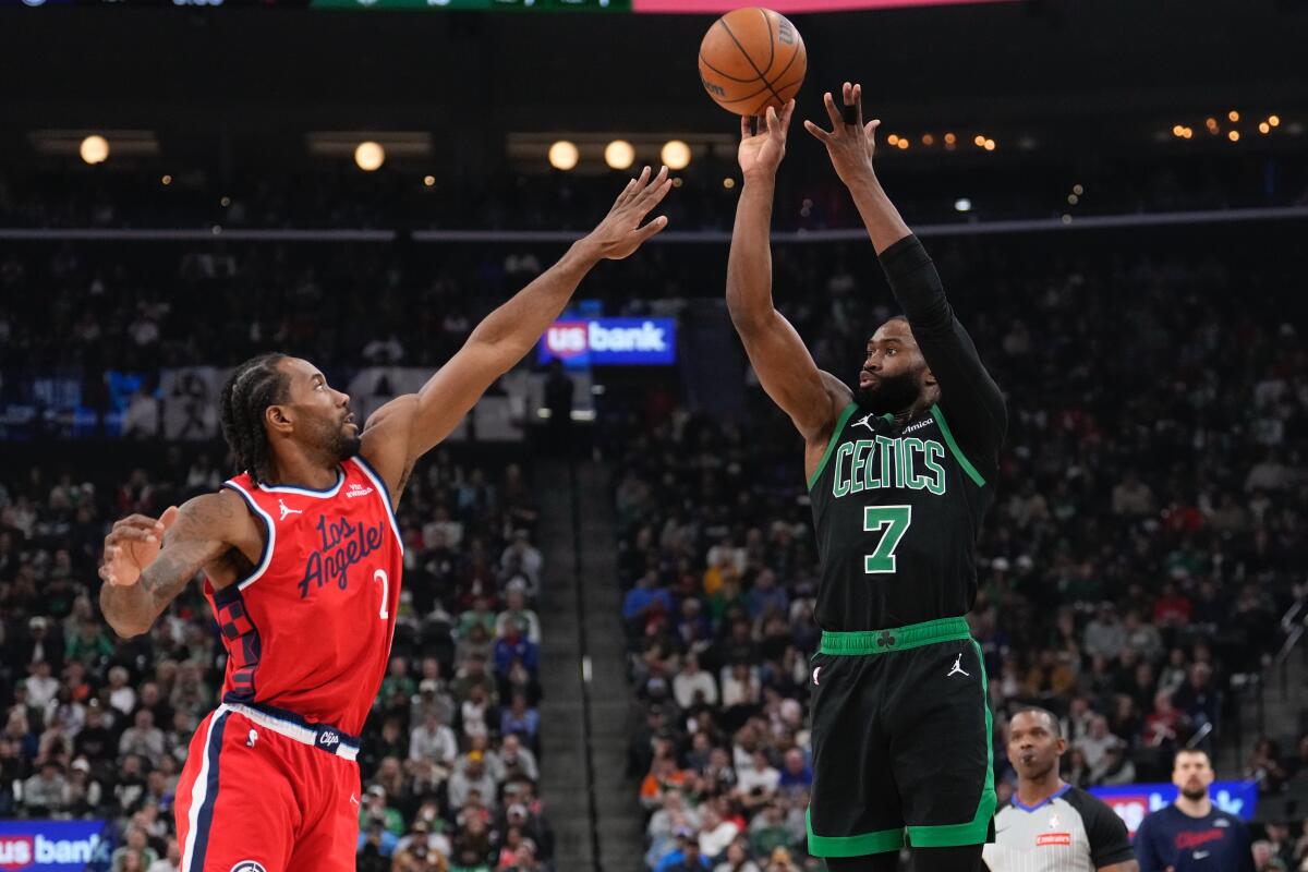 Los Boston Celtics aplastaron a Los Ángeles Clippers con una brillante actuación de Jaylen Brown