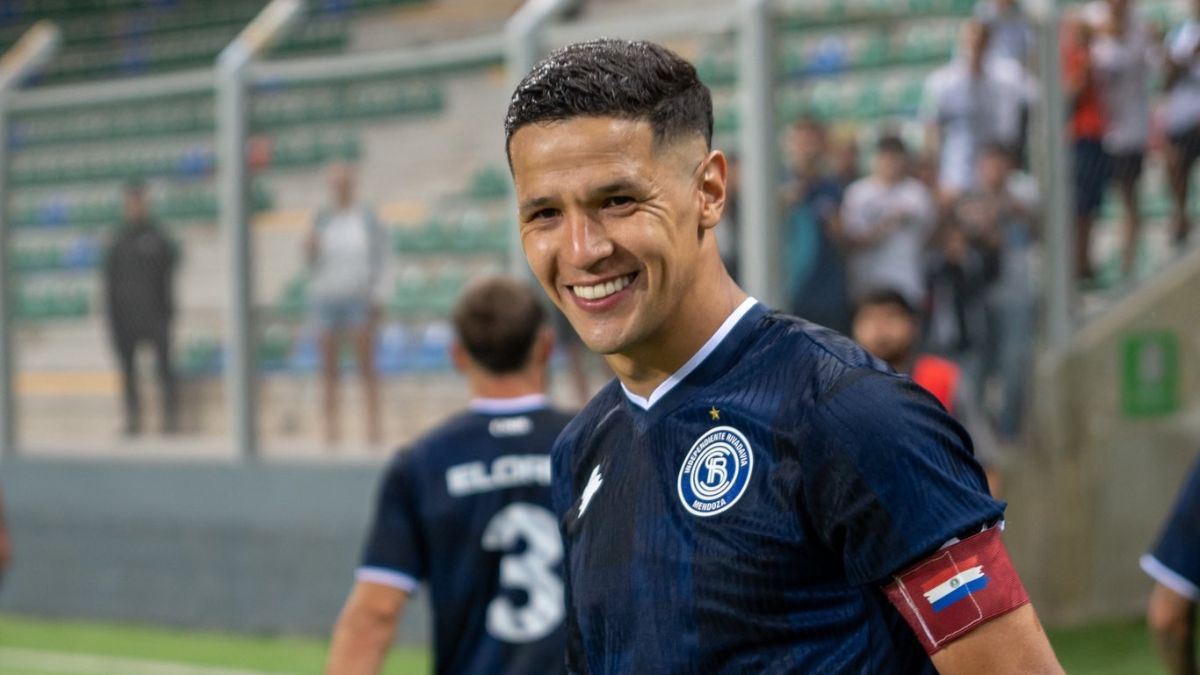 El paraguayo se ganó la cinta de capitán en la Lepra mendocina.