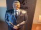 El presidente de AFA agradeció el obsequio a Alejandro Domínguez. CONMEBOL le regaló una estatua miniatura a Chiqui Tapia