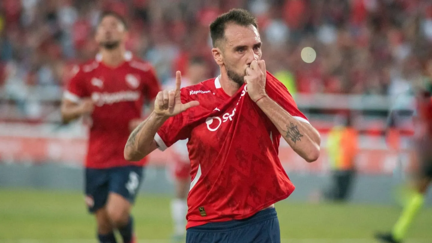 Federico Mancuello renovó su contrato con Independiente