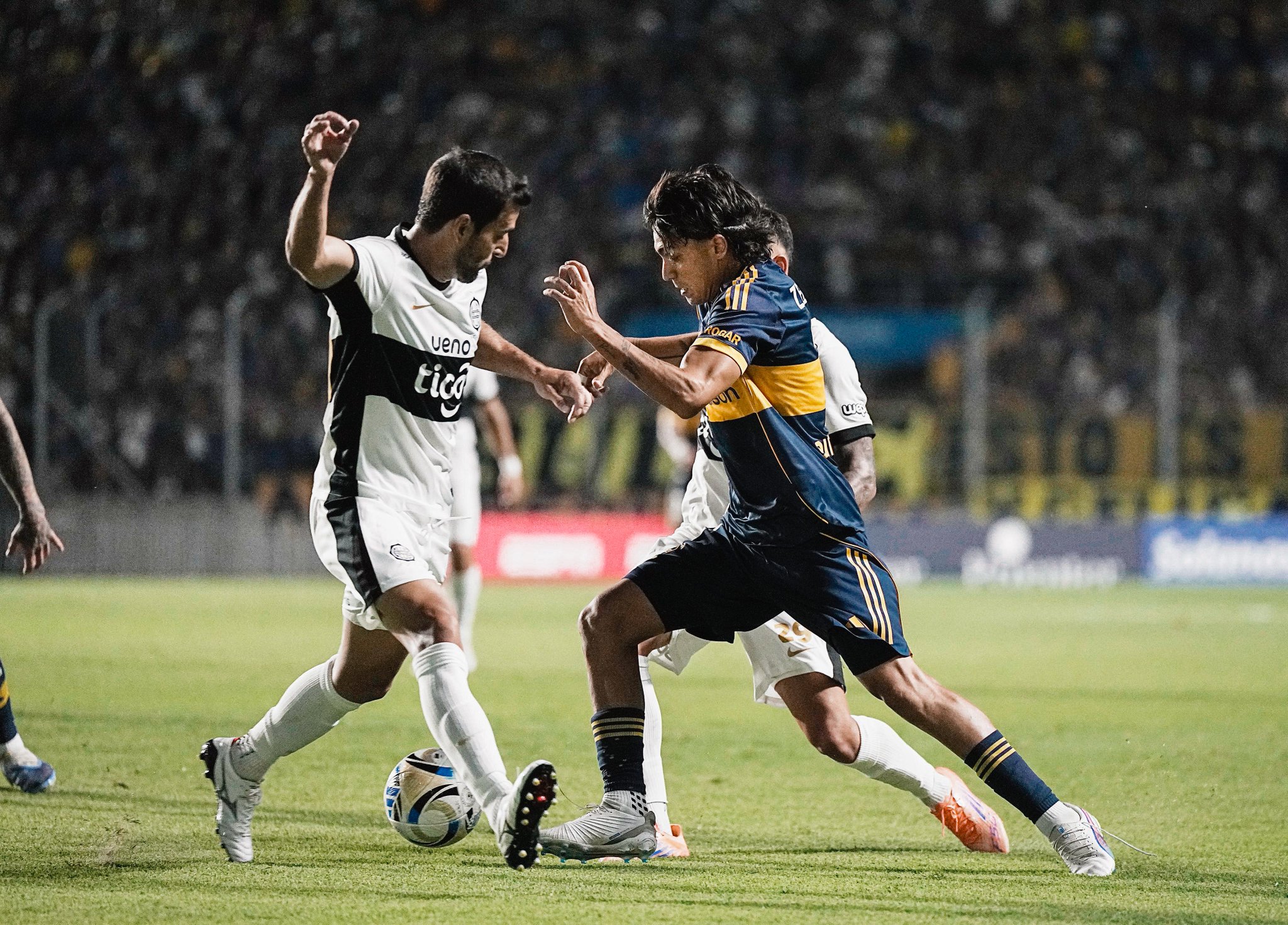 Con un buen primer tiempo, Boca venció a Olimpia en San Nicolás