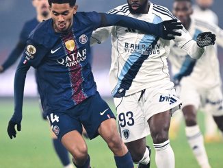 PSG ganó y no le pierde pisada al Lens