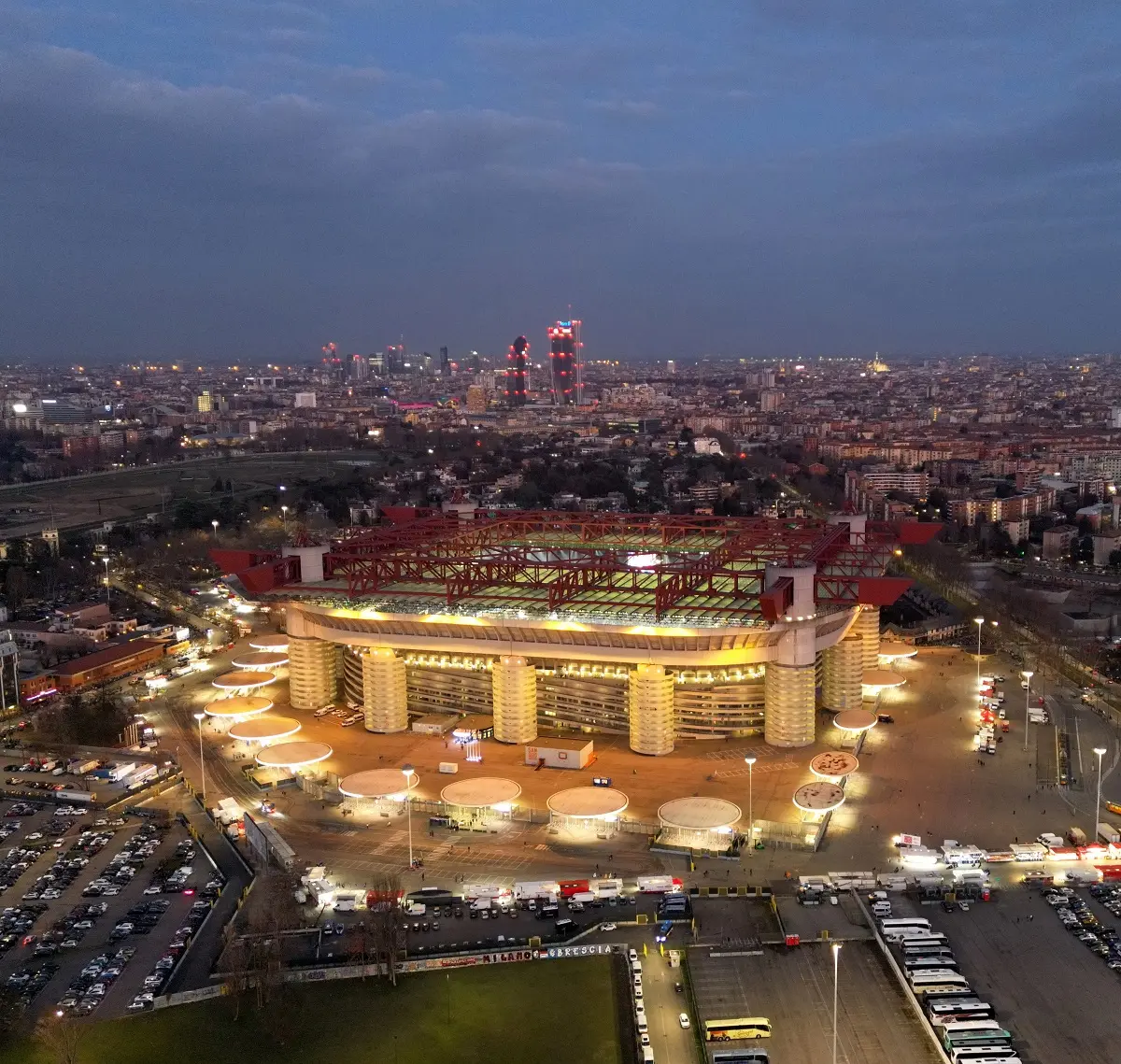 El Giuseppe Meazza cierra temporalmente e Inter y Milan se quedan sin estadio