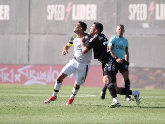 David Martínez ni lo festejó pero Mastrángelo complicó todo. Insólito gol cobrado y anulado en Riestra - Defensa y Justicia