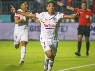 El mediocampista de Olimpia y la Selección es pedido por Troglio. Banfield quedó cerca de abrochar al hondureño José Mario Pinto