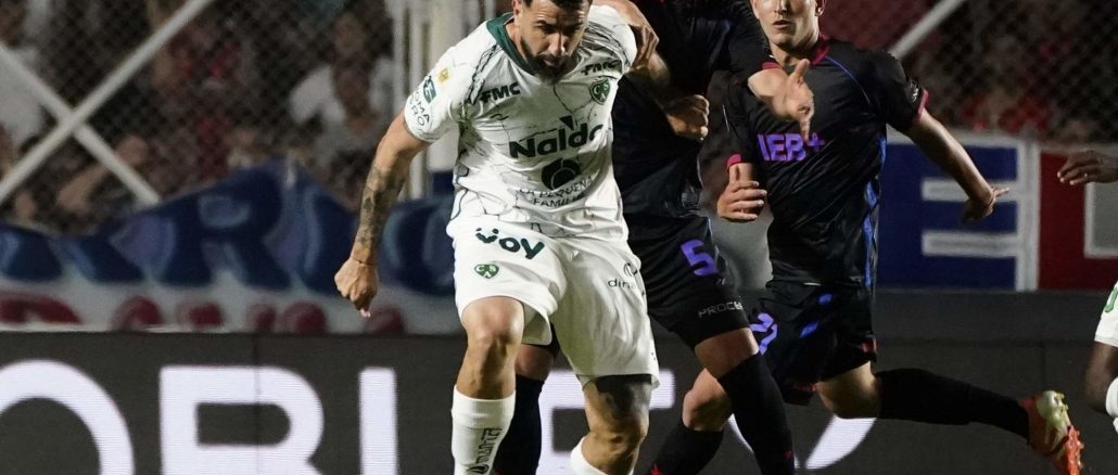 Lucas Pratto Tras su paso por Sarmiento, Lucas Pratto reforzará al campeón de Chile en 2026.