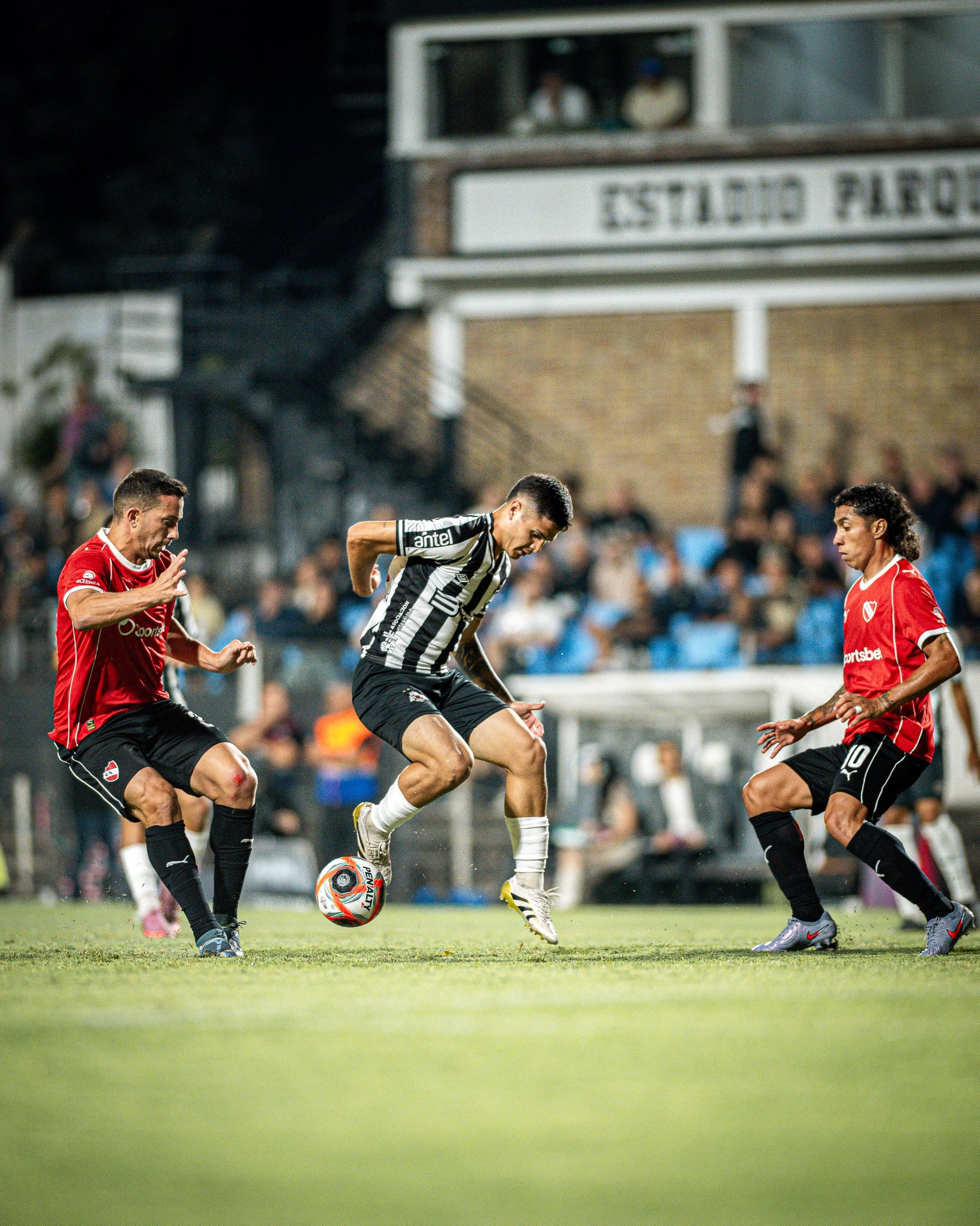 Independiente sigue dulce en el verano y se impuso ante Montevideo Wanderers