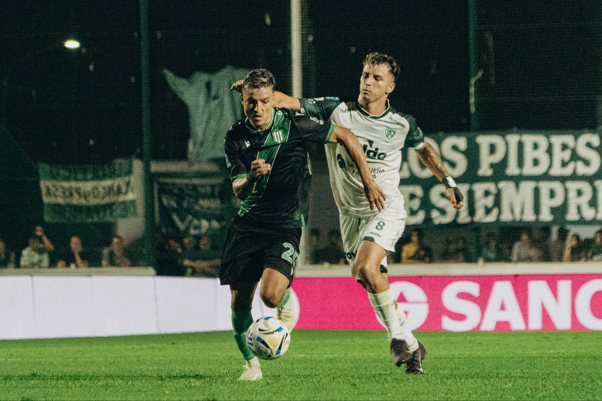 Fue 1 a 0 con gol de Diego Churín de penal para el Verde. Sarmiento aprovechó a un Banfield nuevamente diezmado y ganó