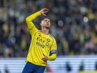 Al Nassr abrió la cuenta ante Al Kholood por CR7. Cristiano Ronaldo marcó su gol 961 con una maravilla de Al Nassr