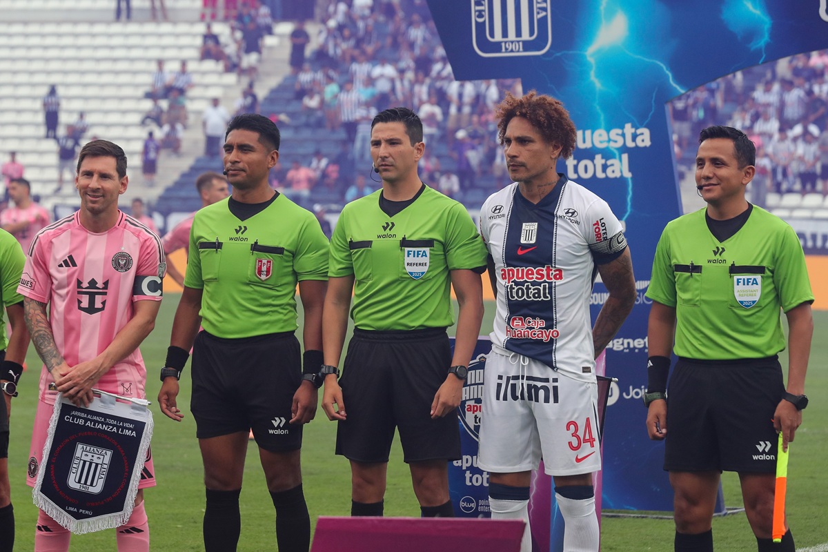 Lionel Messi y Paolo Guerrero, figura de la Noche Blanquiazul