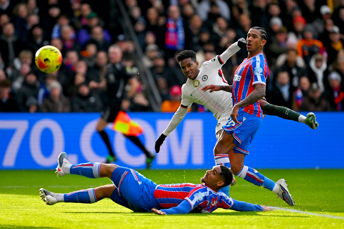Los Blues triunfaron con goles de Estevao, Joao Pedro y Enzo Fernández. Chelsea goleó a Crystal Palace y superó la línea de Liverpool