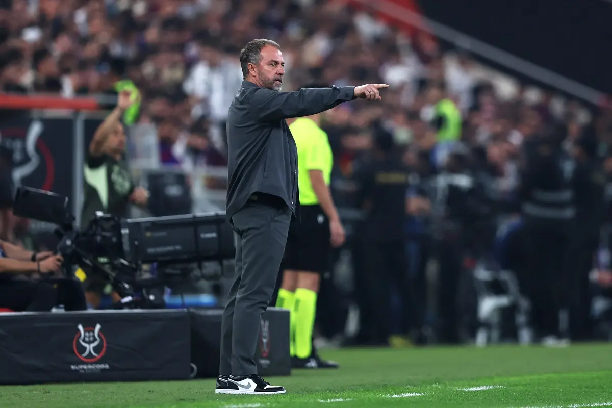 Hansi Flick: «Estoy orgulloso, jugamos muy bien y siempre es excelente ganarle al Real Madrid»