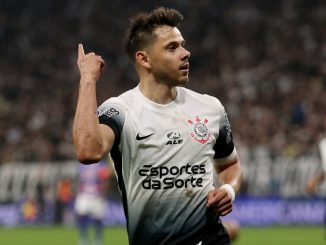 Ángel Romero asoma como alternativa en Boca Juniors