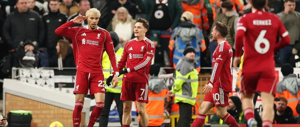 liverpool-v-newcastle-united-premier-league (1) Liverpool revivió en la Premier League con un triunfo por 3-1 sobre el Newcastle