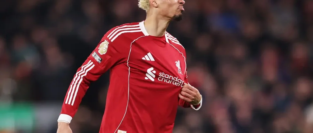 liverpool-v-newcastle-united-premier-league Hugo Ekitike diseñó un doblete en dos minutos y el Liverpool se lo dio vuelta al Newcastle