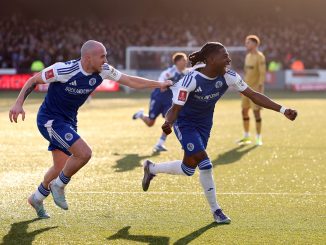 Fue 2 a 1 con goles de Dawson y Buckley-Ricketts. Macclesfield dio la nota ante Crystal Palace y eliminó al campeón de FA Cup