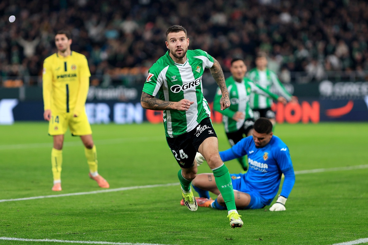 Betis cortó la ilusión de Villarreal con un 2 a 0 en La Liga