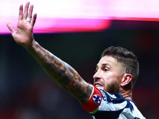 rrupción de Sergio Ramos como posible comprador del Sevilla Fútbol Club empieza poco a poco a tomar forma. El futbolista formado en la cantera nervionense y que triunfó en el Real Madrid y en la Selección Española estaría al frente de un grupo de inversores extranjeros que habría ofrecido una cifra en torno a los 400 millones de euros para hacerse con la propiedad del club, según informa The Athletic.