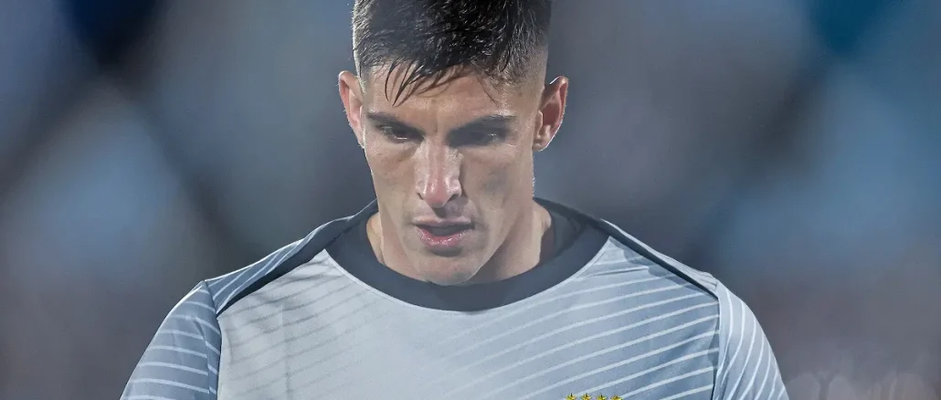 El uruguayo Sergio Rochet criticó al Dibu Martínez: "No me gusta su soberbia"