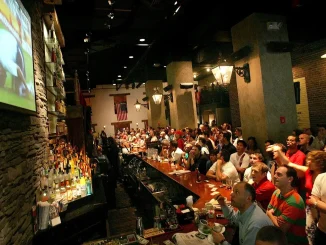 Insólito: La Liga paga 50 euros a ciudadanos que denuncien a bares que pasan partidos con piratería