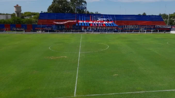 Güemes y Nueva Chicago, listos para el debut en la Primera Nacional: formaciones confirmadas