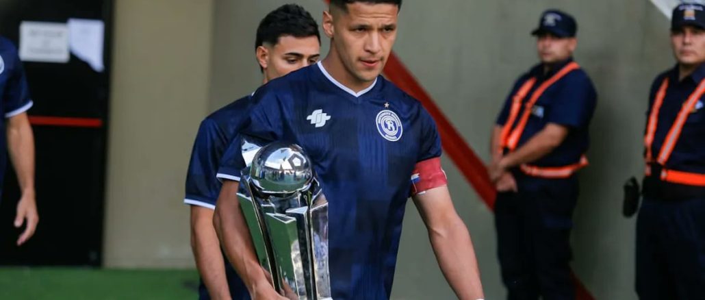 Alex Arce sufrió fractura de clavícula y fue operado en Buenos Aires Alex Arce sufrió fractura de clavícula y fue operado en Buenos Aires