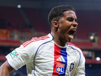 ¡On fire! - Endrick marcó un golazo y llegó a los 4 en Lyon