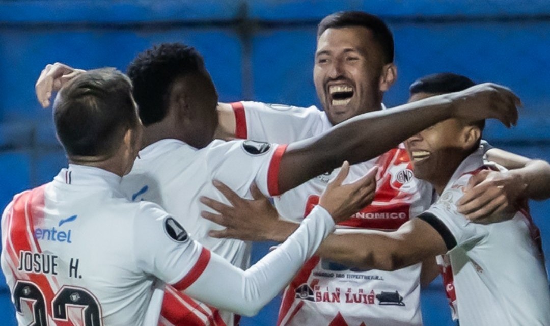 Nacional Potosí superó con un cabezazo al Botafogo