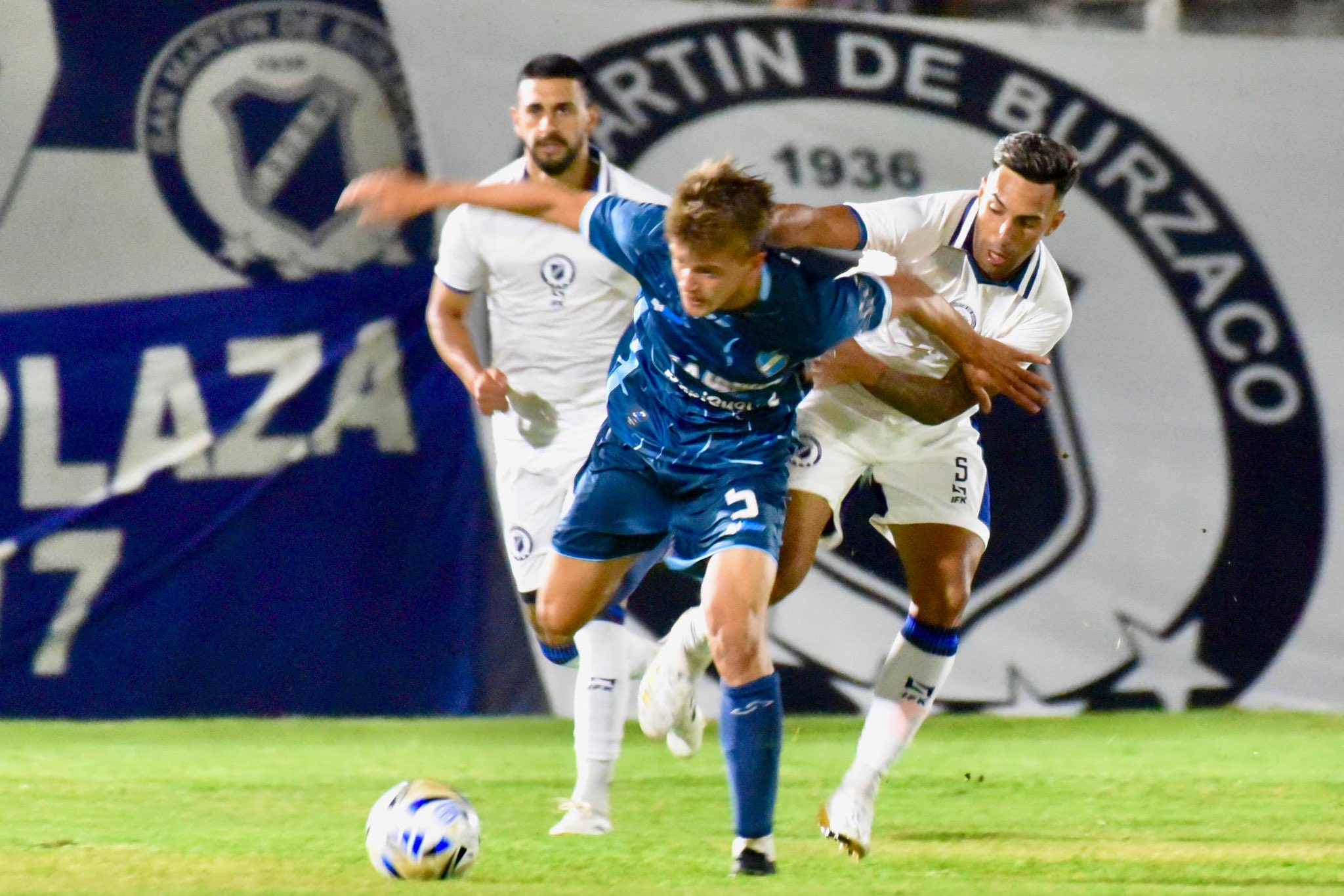 San Martín de Burzaco rescató un épico empate ante San Carlos en el Boga