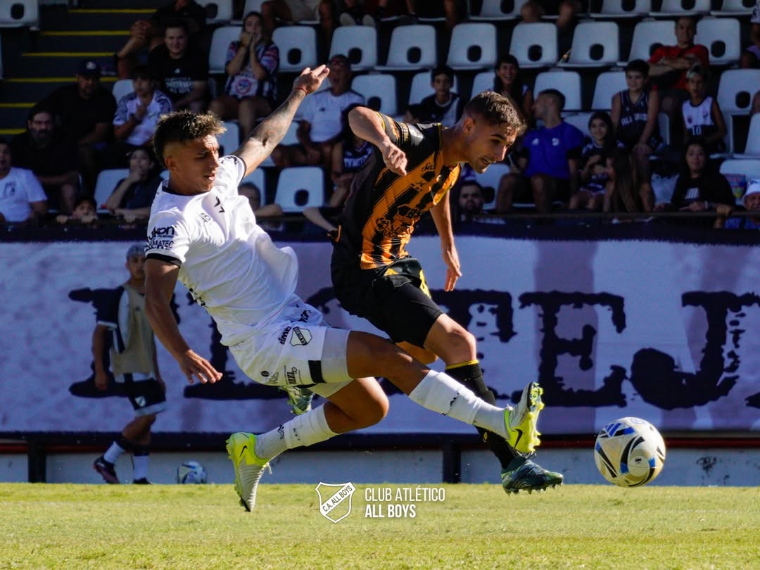 All Boys se lo dio vuelta a Mitre y terminó festejando en Floresta.