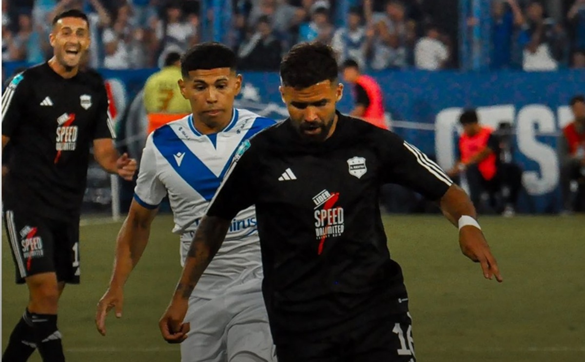 Vélez no pudo con Deportivo Riestra en Liniers