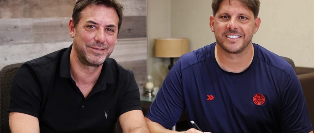 Damian Ayude Damián Ayude renovó su contrato con San Lorenzo y seguirá como DT en 2026.