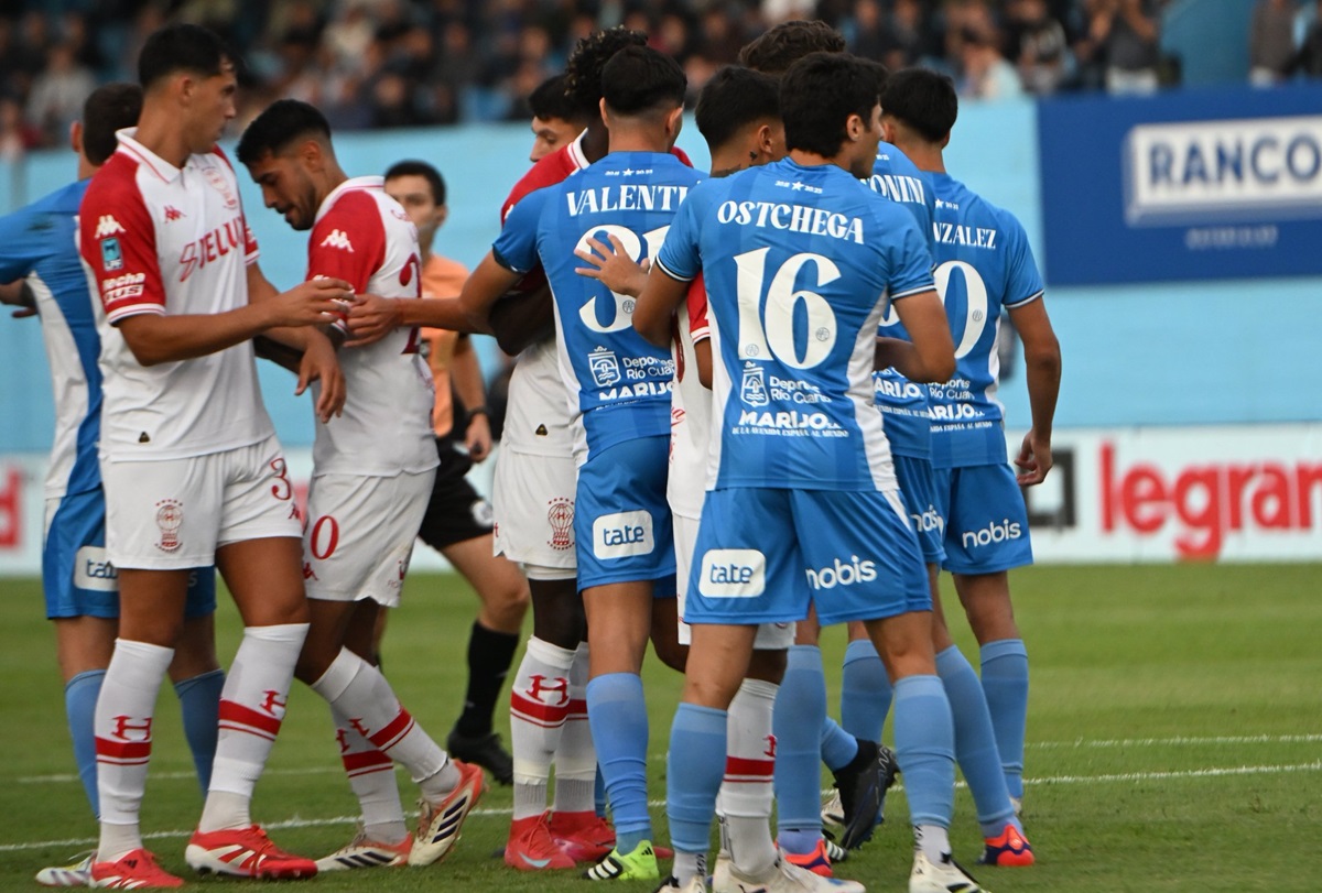 Estudiantes de Río Cuarto venció a Huracán y volvió a celebrar tras 40 años en Primera