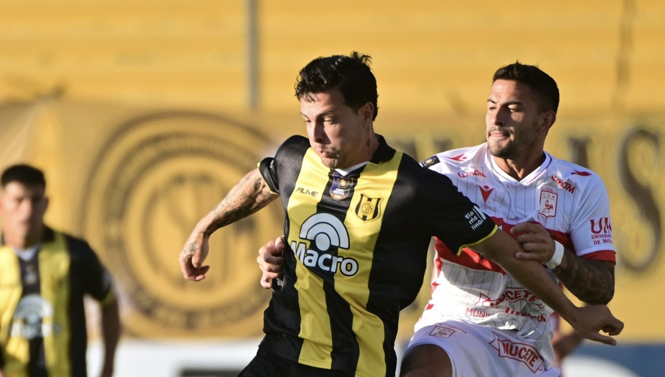 Deportivo Madryn y Morón empataron en su primer cruce tras la semifinal del reducido