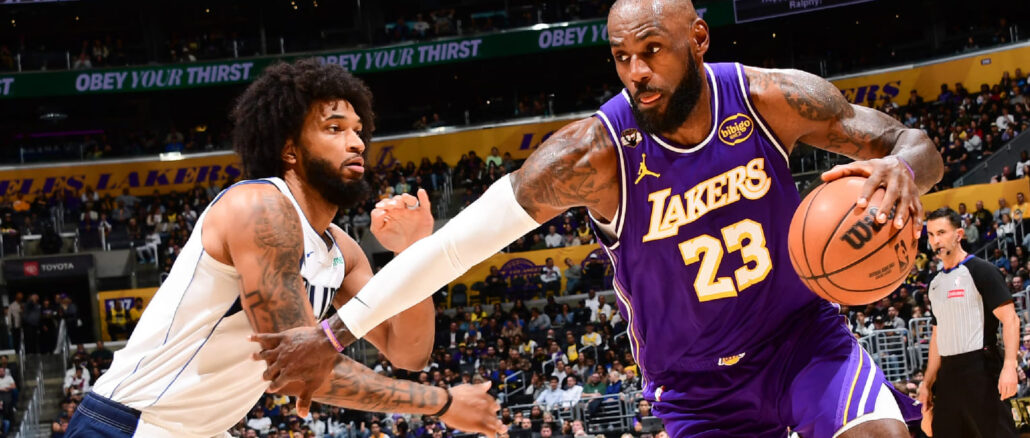 LeBron James suma otro récord a su haber tras convertirse en el más veterano en firmar un triple-doble.