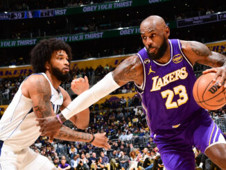 LeBron James suma otro récord a su haber tras convertirse en el más veterano en firmar un triple-doble.