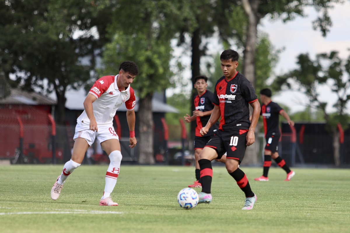 La Lepra ganaba 1 a 0 a los 7 minutos pero el Globo lo dio vuelta. Huracán arrancó el certamen de Reserva goleando a Newell´s
