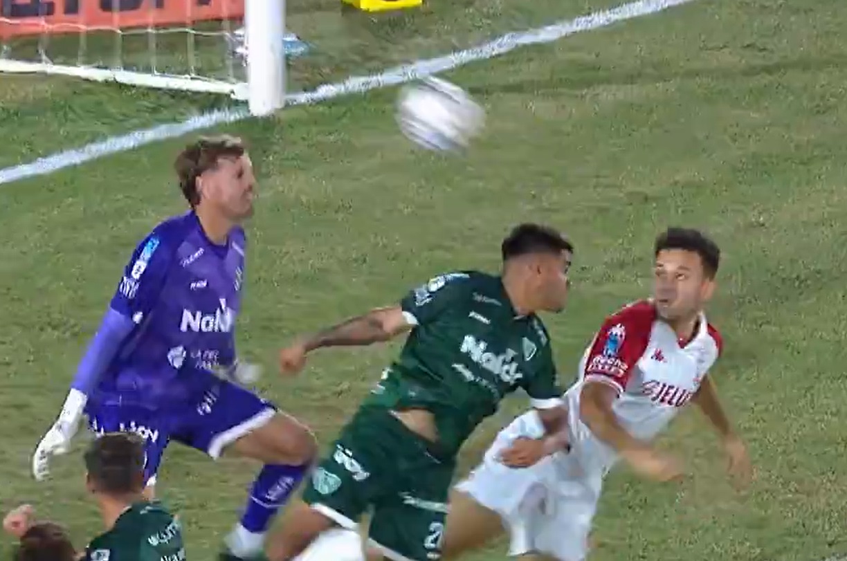El Melli puso el 1 a 0 en un gol que vino de lateral. El nucazo de Bisanz puso en ventaja a Huracán contra Sarmiento