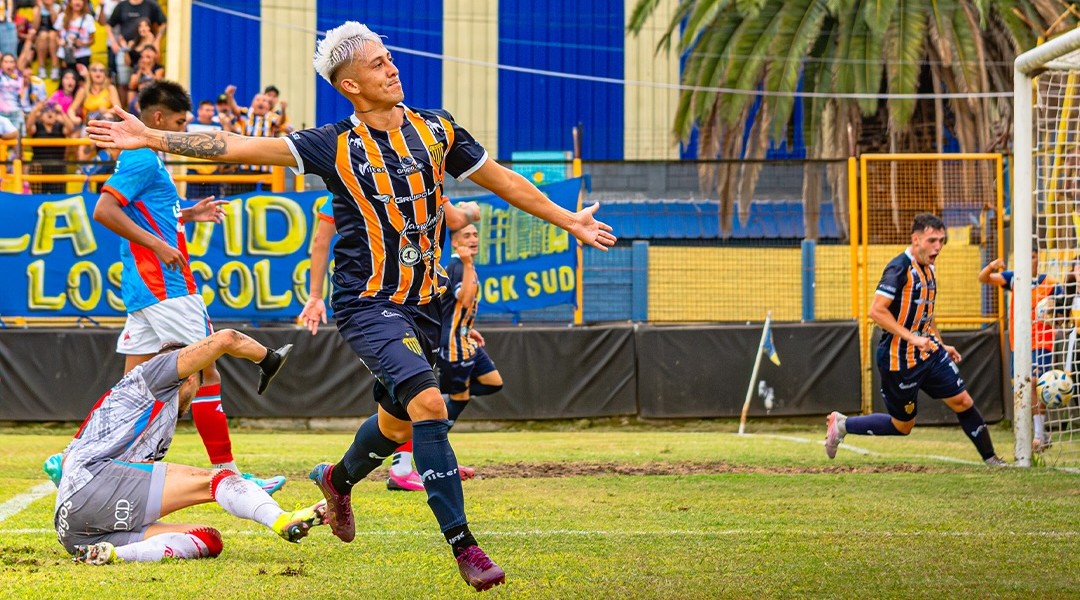 Dock Sud y Arsenal volvieron a verse las caras tras casi 40 años