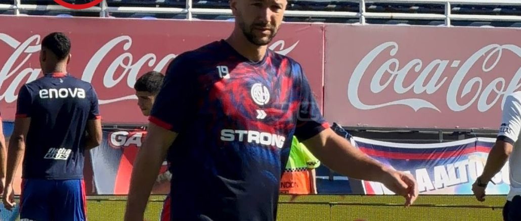 Al ex Racing le postearon una imagen que no lo favorecía. Luciano Vietto apuntó contra ESPN por una foto: "Chupame..."